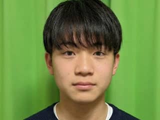 M君