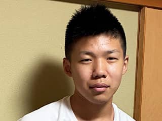 R君